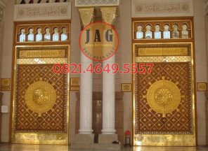 Pintu Masjid Nabawi yang Berbentuk Replika